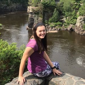 Meet your Posher, Lauren